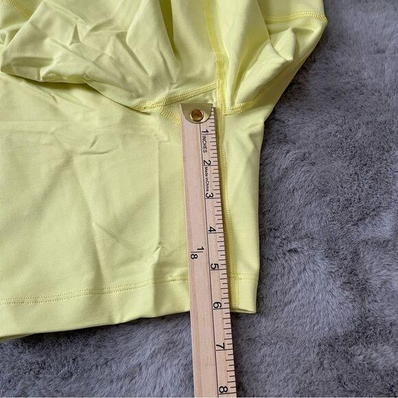 ✨ NWT Outdoor Voices Move Free 6” Shorts Gecko Sz Small - Picture 16 of 16